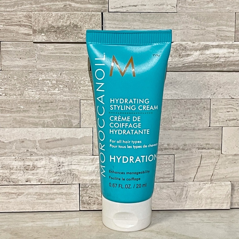 5 for $25 item 🌺 Mini Moroccanoil Hydrating Style Cream